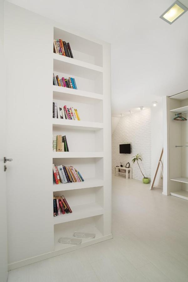 White Attic Apartment Odessa Exterior foto